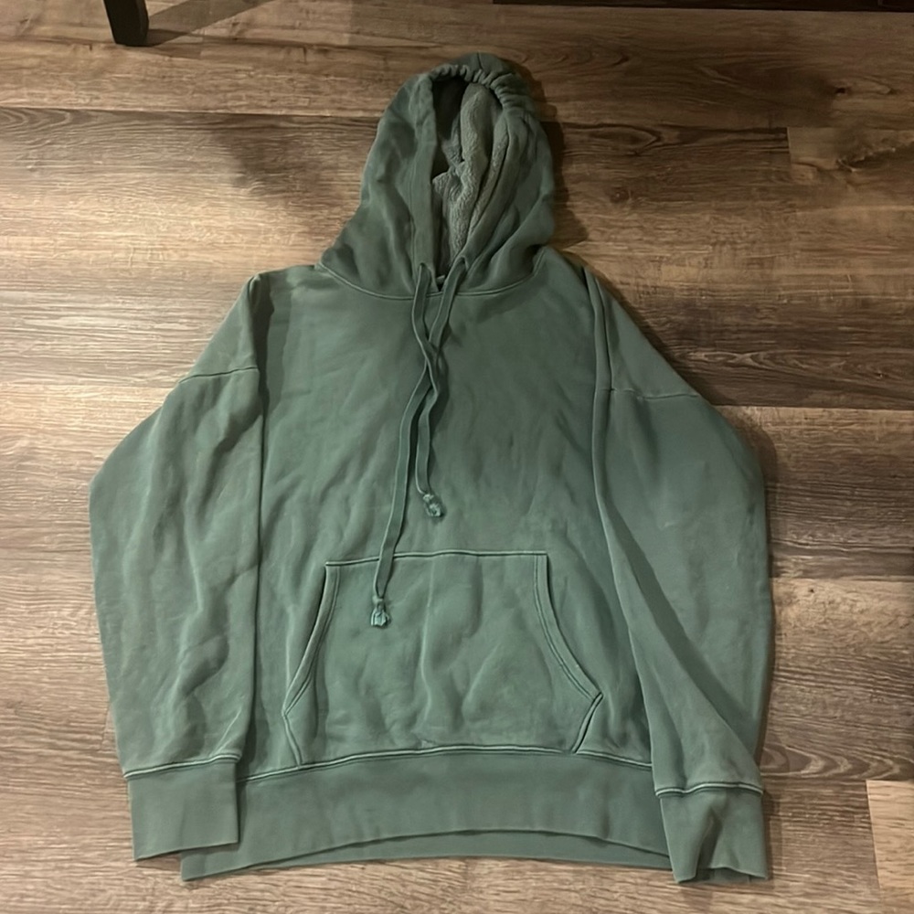 Women’s sweatshirt